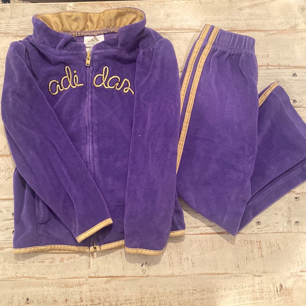 2/$20 Adidas tracksuit size 4T